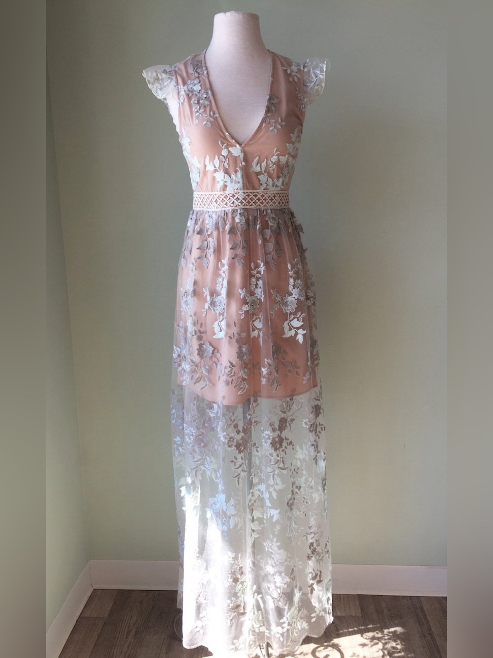 Wayf lace maxi